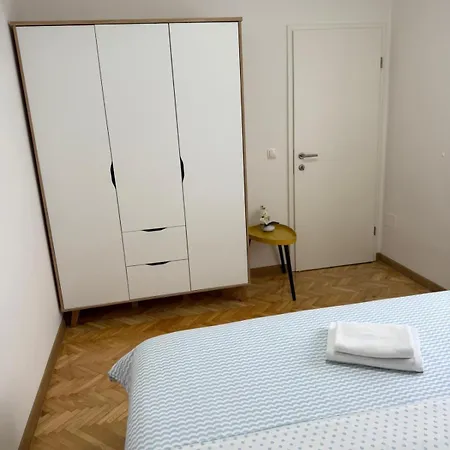 Apartament Helena *
