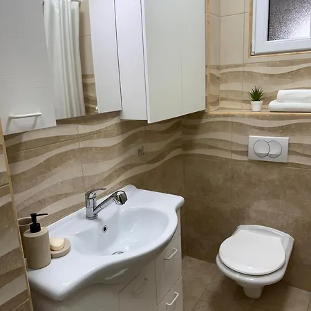 Helena Apartman *